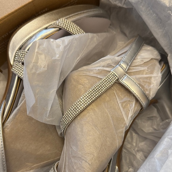 Naturalizer 12 Brenta2 Platform Silver Strappy Sandal Heels - Picture 4 of 12